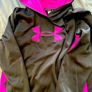 YXL Under Armor girls sweatshirt.